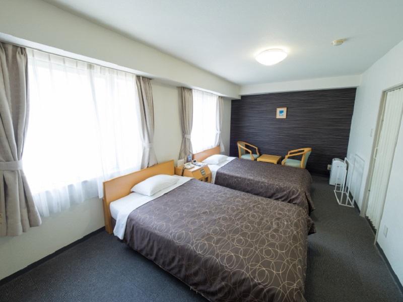 Hotel Shin Osaka Exterior photo